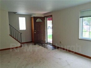 2108 Lucina Ave in Pittsburgh, PA - Building Photo - Building Photo