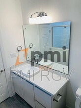 805 W Garrison Dr in Pharr, TX - Building Photo - Building Photo