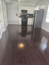 1016 S 52nd St in Philadelphia, PA - Building Photo - Building Photo