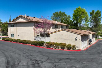 Lake Glen Park in La Mesa, CA - Building Photo - Building Photo