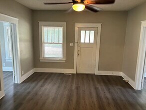 122 N Glenn St in Wichita, KS - Building Photo - Building Photo