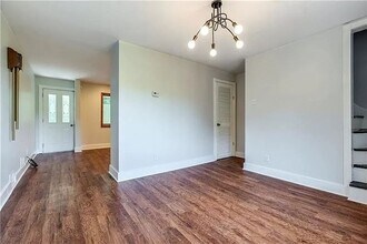 515 56th St in Pittsburgh, PA - Building Photo - Building Photo