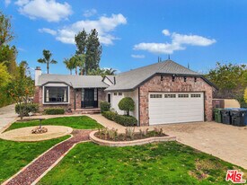 5155 Densmore Ave in Los Angeles, CA - Building Photo