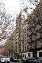 Golden Place in New York, NY - Foto de edificio - Building Photo