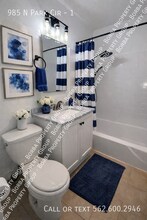 985 N Pk Cir in Long Beach, CA - Building Photo - Building Photo