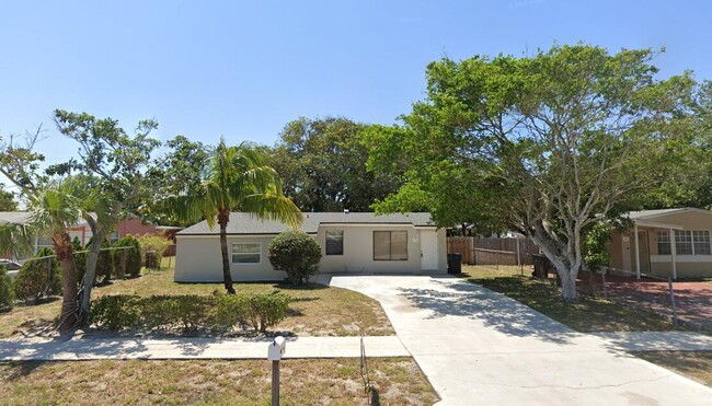 property at 426 SW 14th Ave