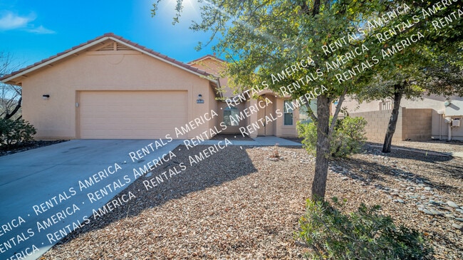 8186 E Smooth Sumac Ln in Tucson, AZ - Building Photo - Building Photo