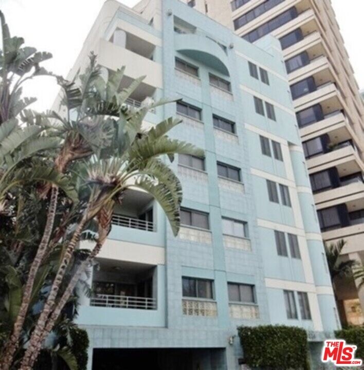 10336 Wilshire Blvd in Los Angeles, CA - Foto de edificio