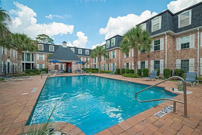 359 N Post Oak Ln in Houston, TX - Building Photo - Building Photo