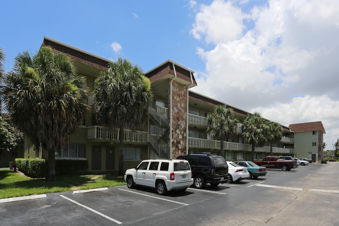 Coronado Springs Apartments in Palm Springs, FL - Building Photo