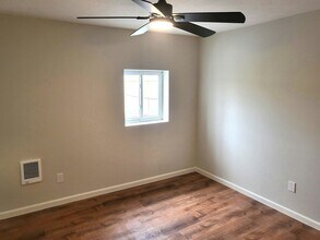 909 Harmony Ave in New Brighton, PA - Building Photo - Building Photo
