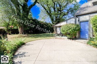 1007 Midway Dr in Auburn, IN - Building Photo - Building Photo