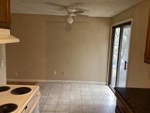 3515 NE View Ave in Gresham, OR - Foto de edificio - Building Photo