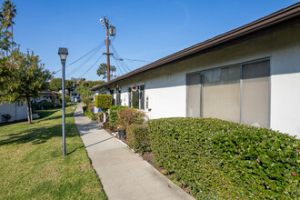 1800 E Heim Ave in Orange, CA - Building Photo - Building Photo