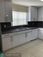 5821 Swordfish Ct in Tamarac, FL - Foto de edificio - Building Photo