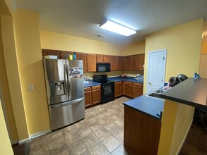 217 W Gilbert St in Hampton, VA - Building Photo - Building Photo