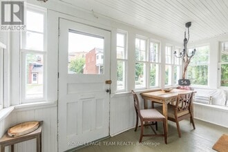 56 Bertrand St in Ottawa, ON - Building Photo - Building Photo