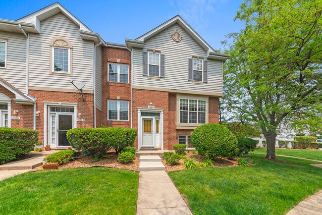 property at 18859 S Vanderbilt Dr