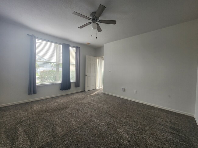 6401 Barksdale Way in Riverview, FL - Building Photo - Building Photo