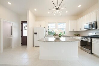 15115 Parkland Canyon Dr in Cypress, TX - Foto de edificio - Building Photo