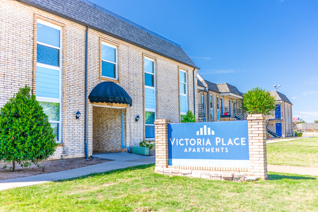 Victoria Place Apartments in Fort Worth, TX - Building Photo - Primary Photo