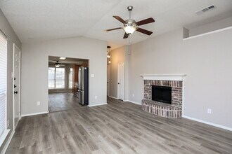 5904 Heatherglen Terrace in Fort Worth, TX - Building Photo - Building Photo