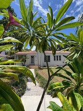 668 NE 72nd Terrace in Miami, FL - Building Photo - Building Photo
