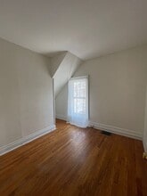 300 Milburn Dr in Syracuse, NY - Building Photo - Building Photo