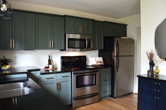 940 Gale Ln in Nashville, TN - Foto de edificio - Building Photo