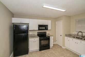 436 15th Ln NW in Center Point, AL - Building Photo - Building Photo