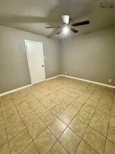 1616 Britain St in Wichita Falls, TX - Building Photo - Building Photo