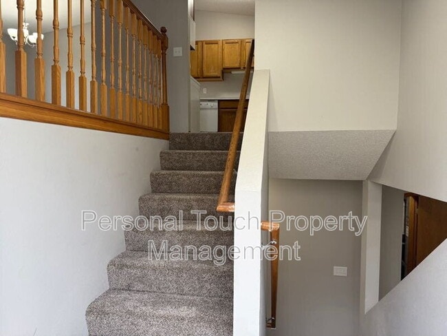 property at 2510 Amber Valley Ct S