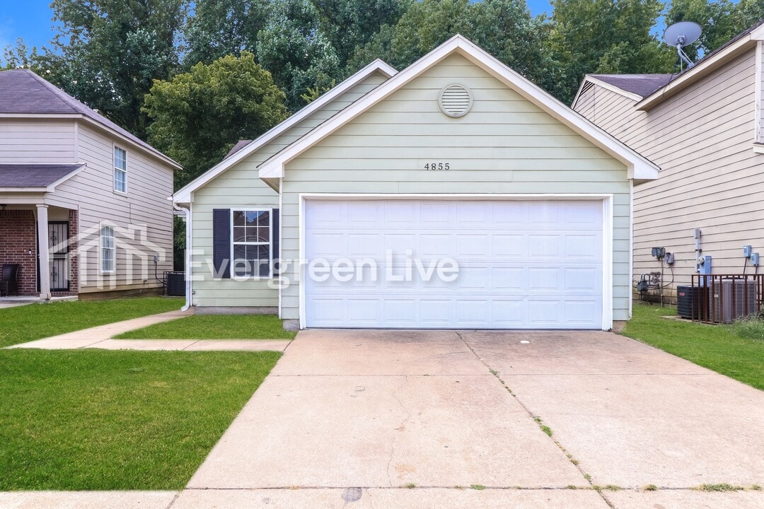 4855 Royal Run Dr in Memphis, TN - Building Photo