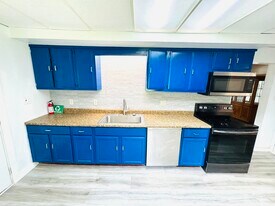 1 Loomis Park in Hanover Township, PA - Building Photo