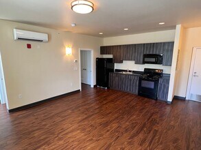 401 Schoonmaker Ave in Monessen, PA - Building Photo - Building Photo