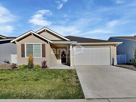 1854 N Oconner Ave in Meridian, ID - Building Photo