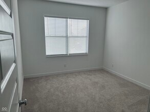 5580 Cherry Hl Dr in Whitestown, IN - Building Photo - Building Photo