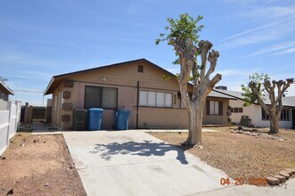 325 Pershing Dr in Las Vegas, NV - Building Photo - Building Photo
