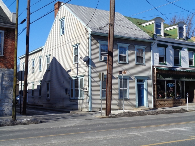 128 S Hanover St in Carlisle, PA - Foto de edificio