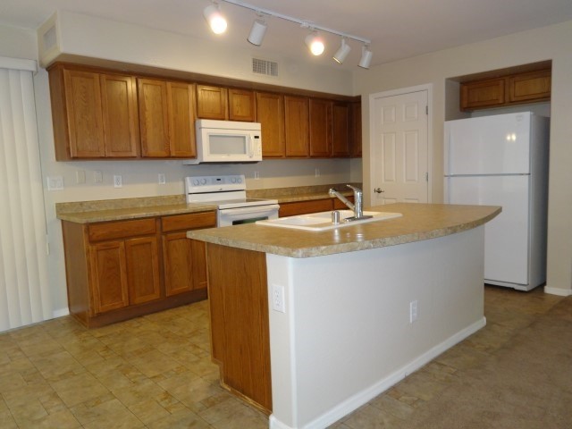 15472 W Statler Cir in Surprise, AZ - Building Photo - Building Photo