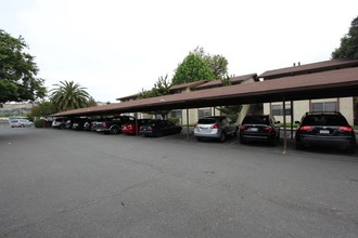 Leidig Court in Hayward, CA - Building Photo - Building Photo