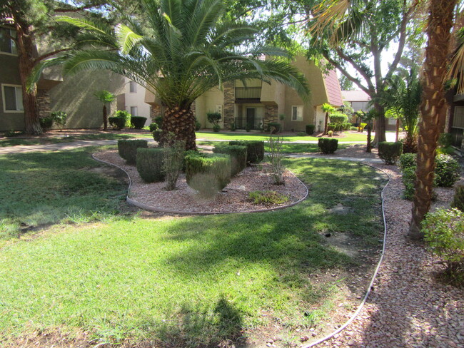 4954 River Glen Dr