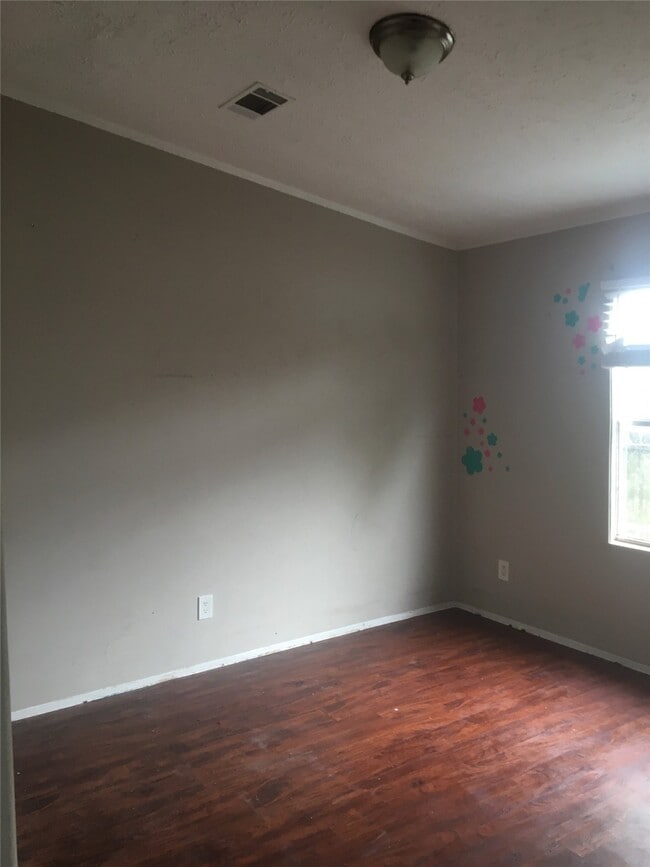 11918 Kingslake Forest Dr