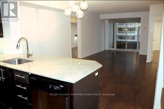 75-775 E Liberty St in Toronto, ON - Building Photo - Building Photo