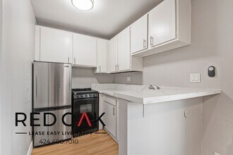 1200 N Olive Dr in West Hollywood, CA - Building Photo - Building Photo