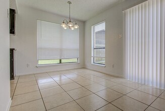 1200 Westcott Dr in Round Rock, TX - Building Photo - Building Photo