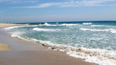 1537 E Hillsboro Blvd in Deerfield Beach, FL - Foto de edificio - Building Photo