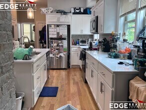 72 Foster St, Unit 2 in Boston, MA - Building Photo - Building Photo