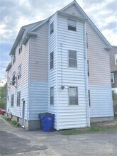 36 Oakwood Ave in West Hartford, CT - Building Photo - Building Photo