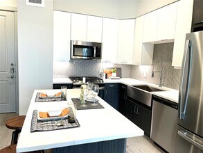 401 W 25th St in Houston, TX - Building Photo - Building Photo